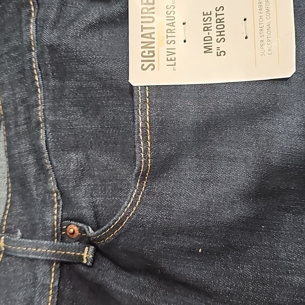 Levi's Shorts - Picture 8 of 12